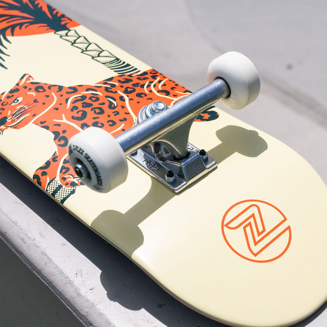 Z-Flex Aragon Palm 8.0 Complete Skateboard Completes Modern Street